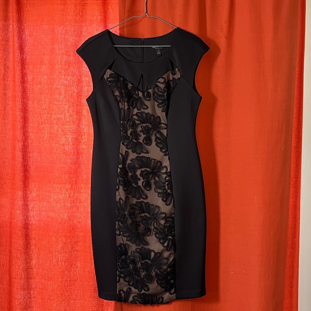 NWOT. Elegant Black Floral Dress